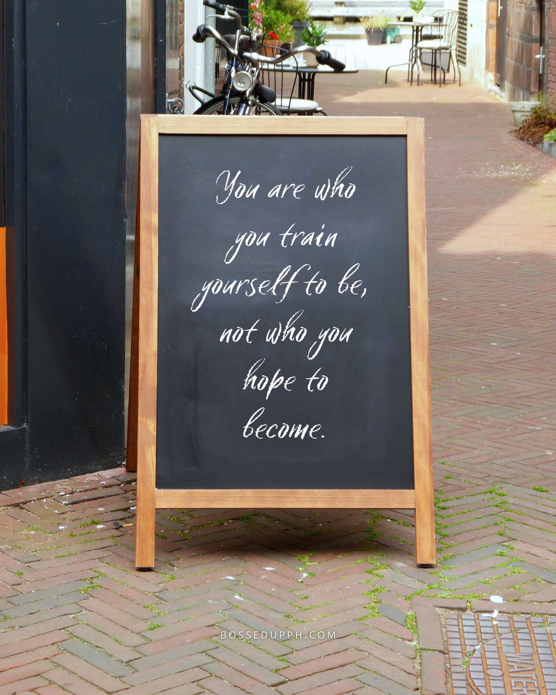 🙅🏻‍♀️Hoping to become a freelancer
👍Training yourself to become one

Attend FREE trainings.
Watch FREE tutorials.
Read FREE articles and posts.
Join FREE communities.
Practice using FREE tools.

It’s October. 3 months before 2026.
Not that I’m pressuring you, Bosses. But I’d like to gently push you.

👉Panoorin mo na yang nakasave mong videos.
👉Gumawa ka ng social media page mo as a freelancer.

Kahit etong dalawa muna. Para ma-make sure natin na may progress before this year end.

G? Comment G if you’re pumped + ready to go 💪